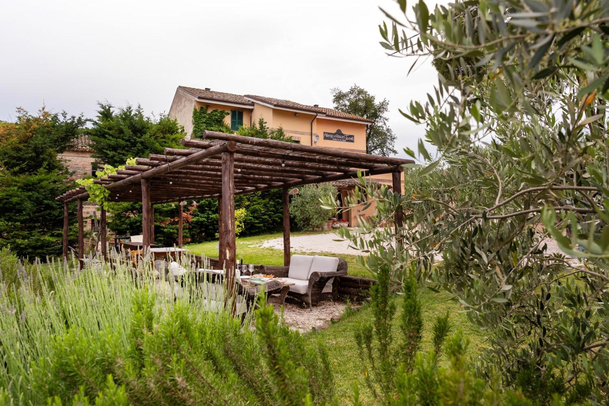 Locanda Tane San Giovanni  Exteriör bild